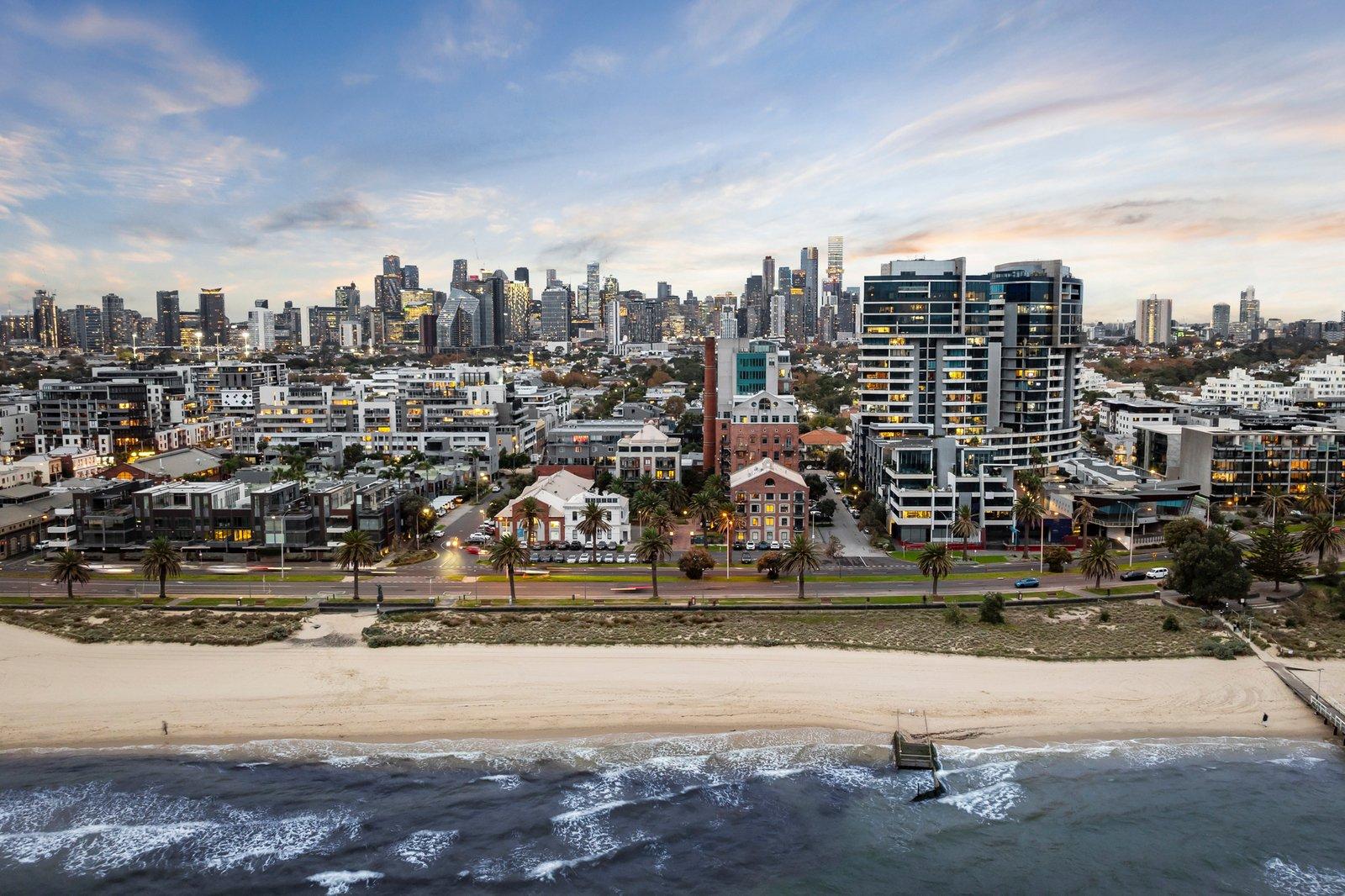 6D/9 Beach Street, Port Melbourne, 3207