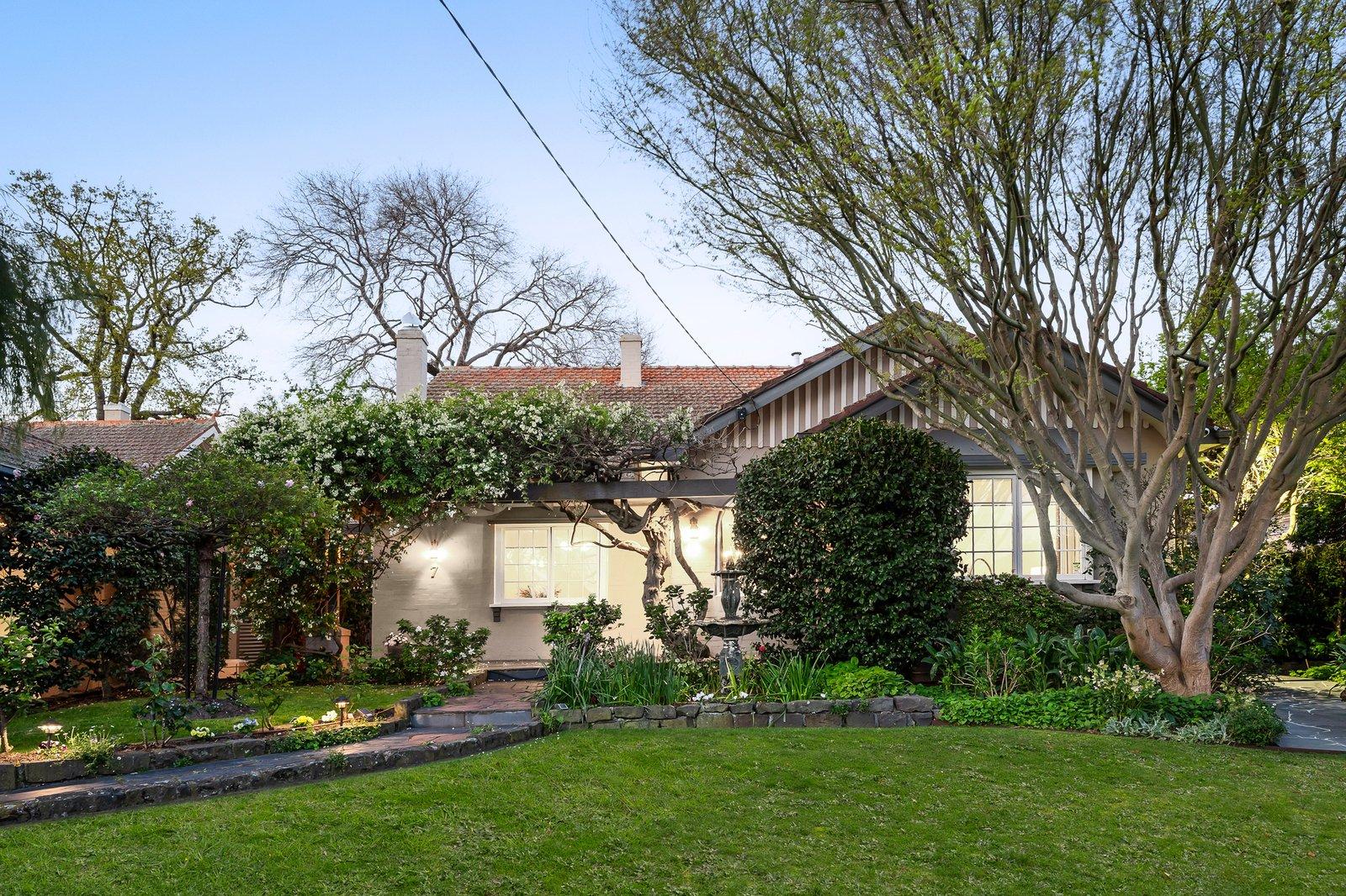 7 Cochran Avenue, Camberwell, 3124