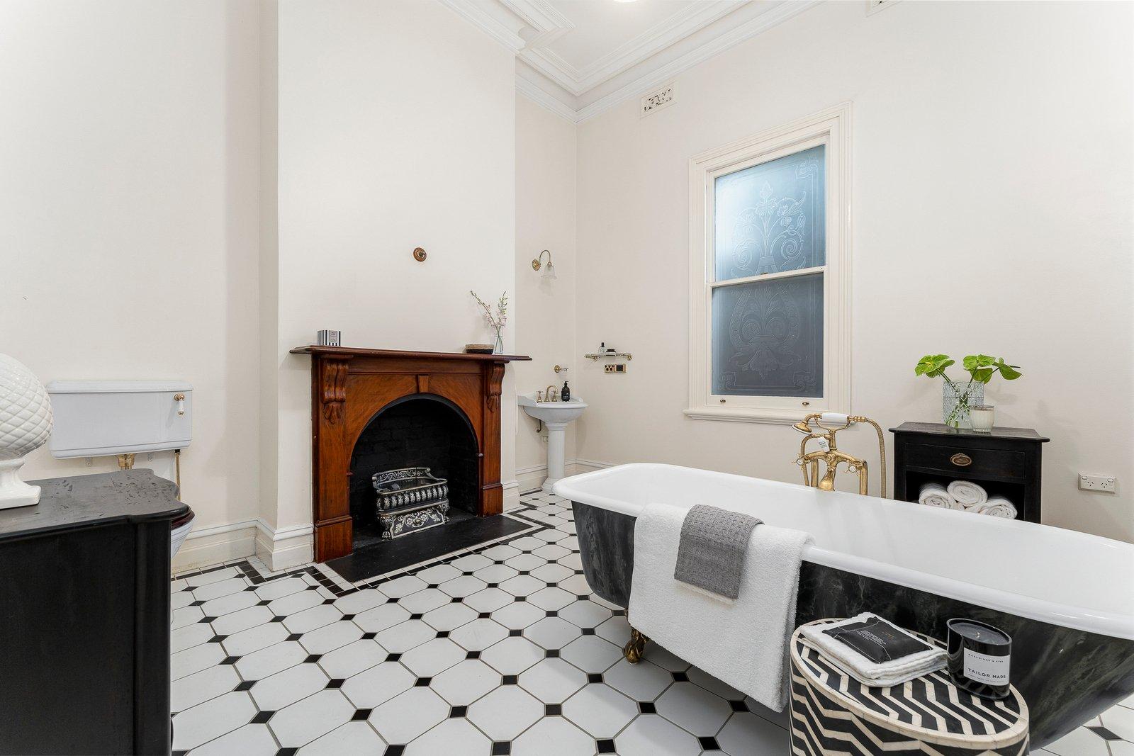 7 Hawksburn Road, South Yarra, 3141