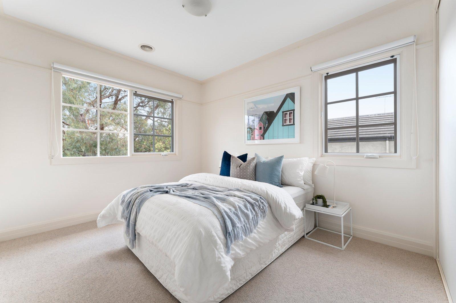 7 Sutton Parade, Mont Albert North, 3129