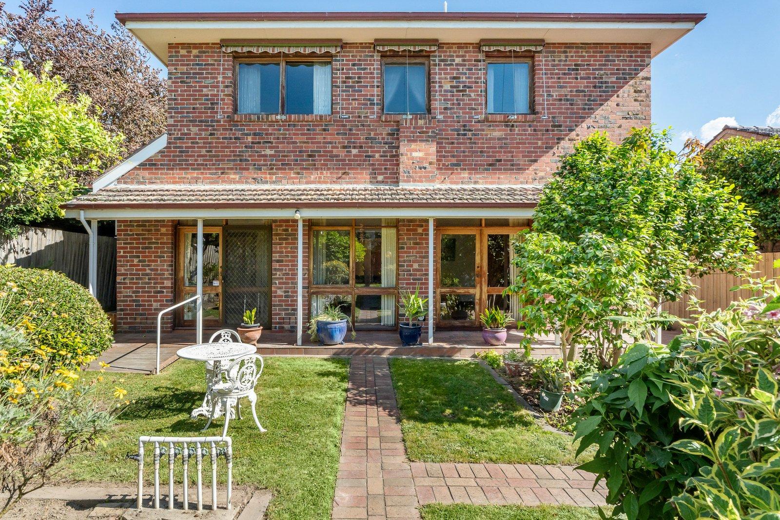 7 Walbundry Drive, Kew East, 3102
