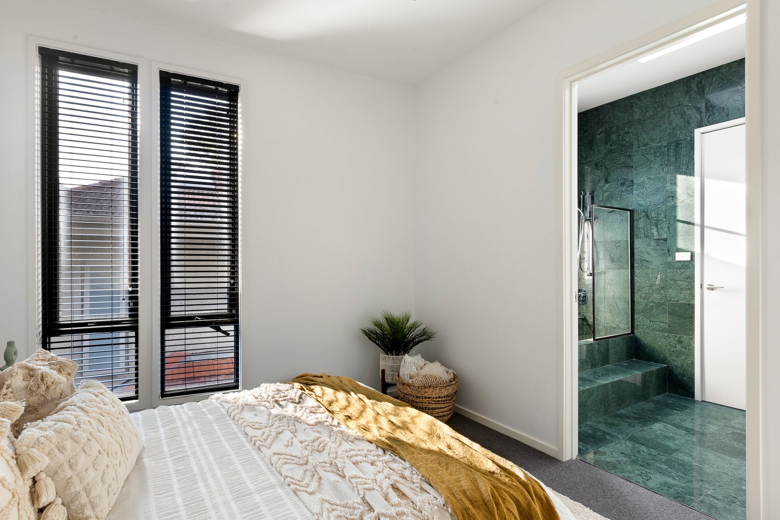 7 Zoe Circuit, Northcote, 3070