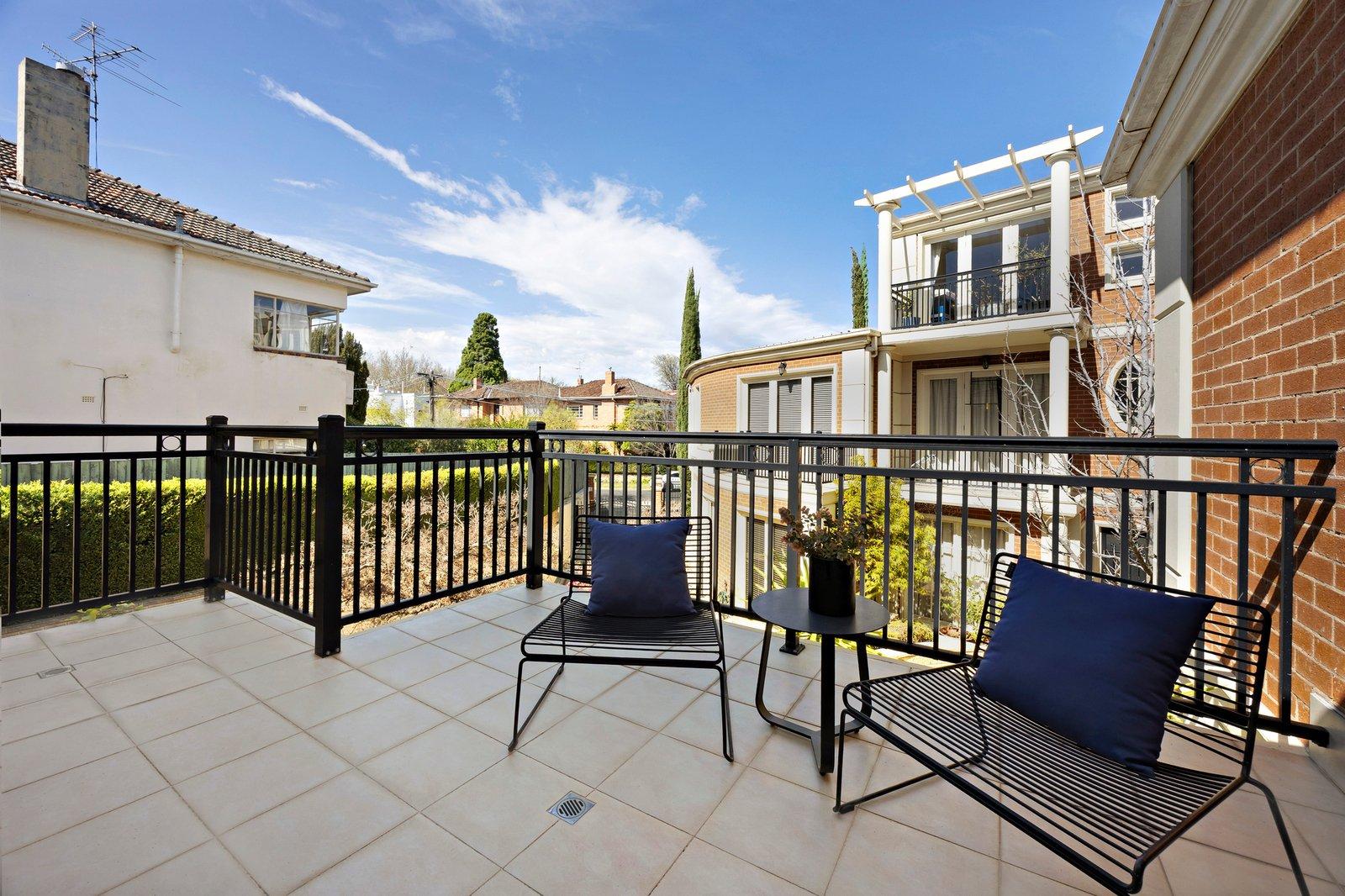 7/10 Lalbert Crescent, Prahran, 3181