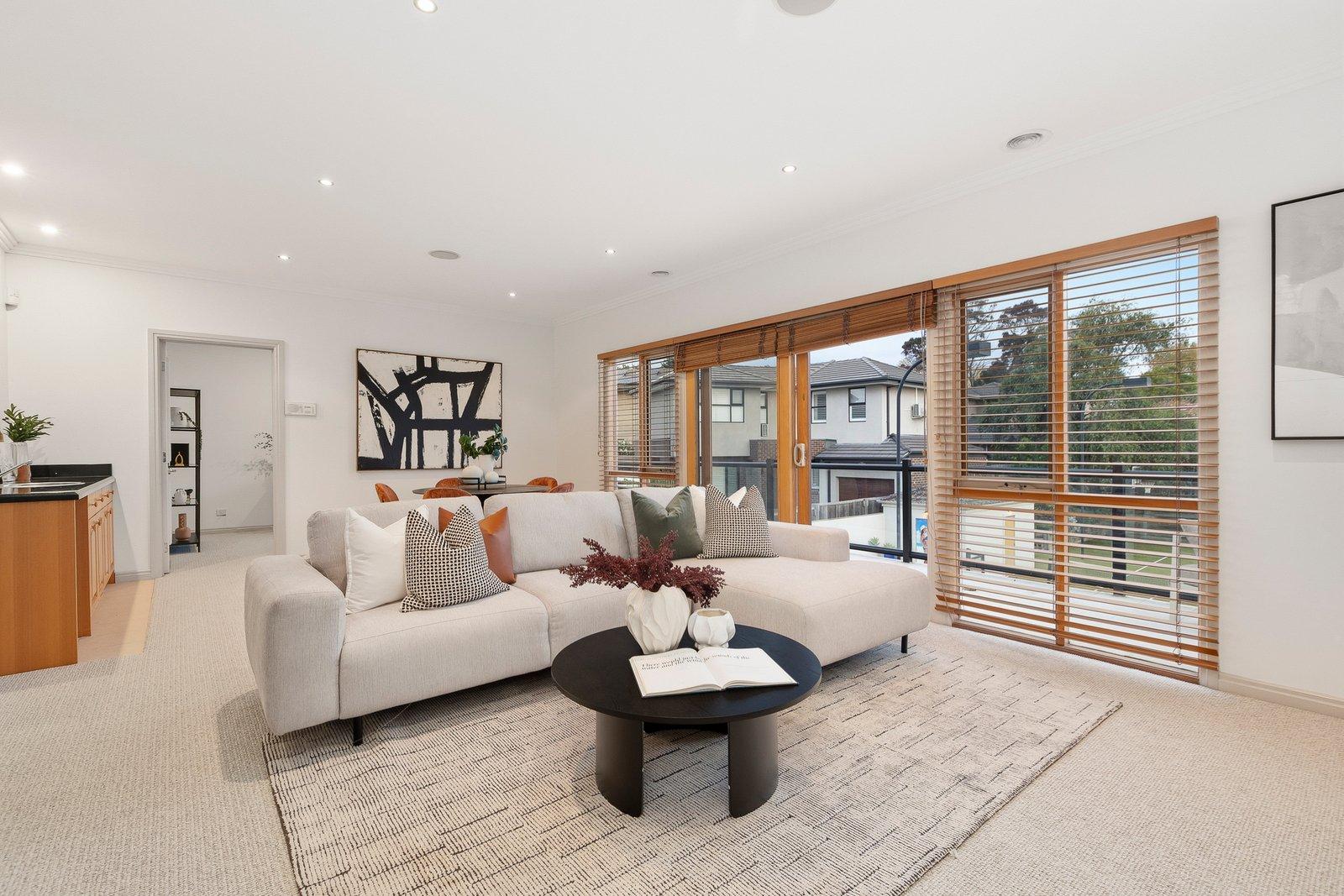 8 Avondale Grove, Mount Waverley, 3149