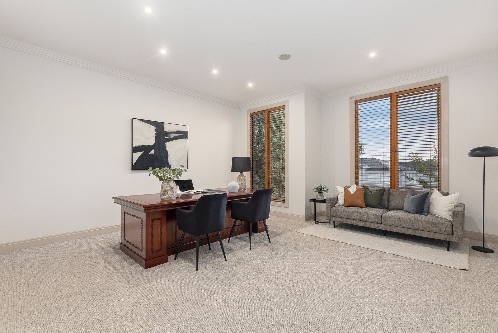8 Avondale Grove, Mount Waverley, 3149