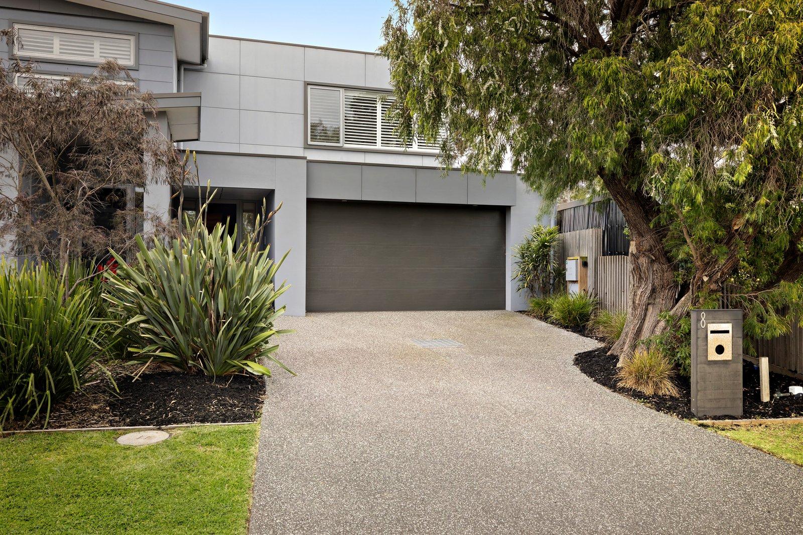 8 Campbell Grove, Mornington, 3931