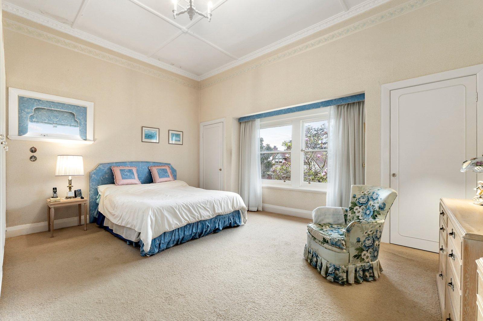 8 Chatfield Avenue, Deepdene, 3103
