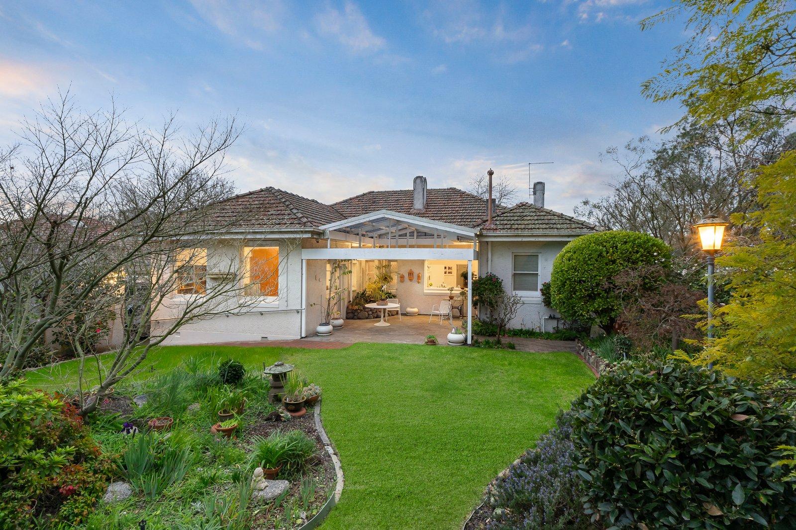 8 Chatfield Avenue, Deepdene, 3103