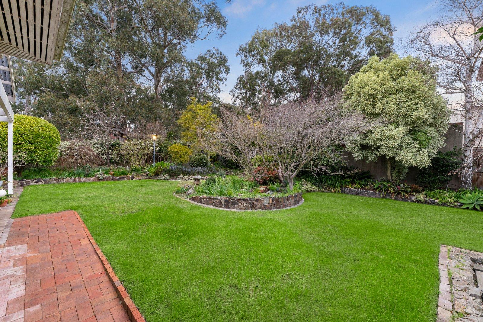 8 Chatfield Avenue, Deepdene, 3103