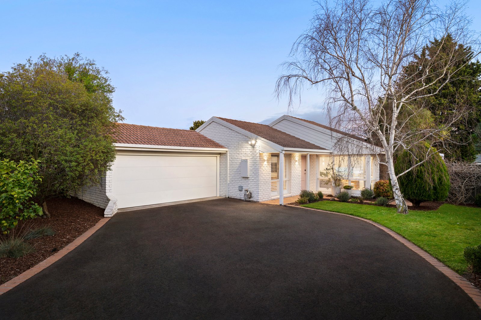 8 Flora Road, Mount Martha, 3934
