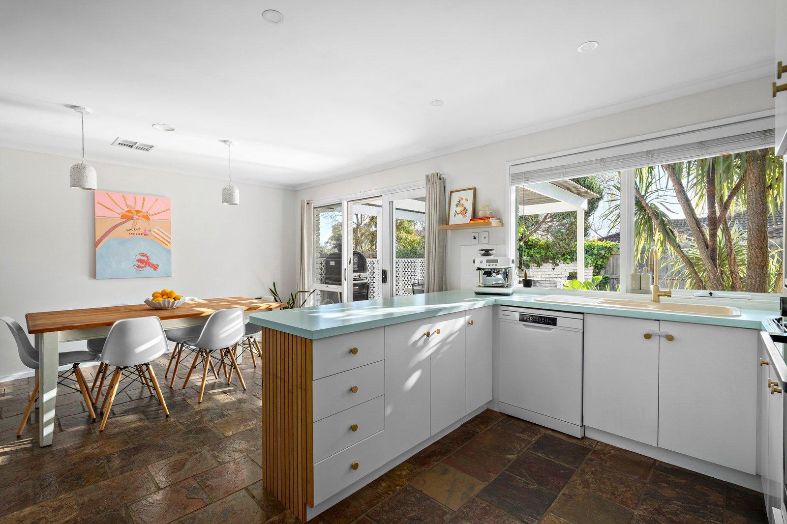8 Flora Road, Mount Martha, 3934