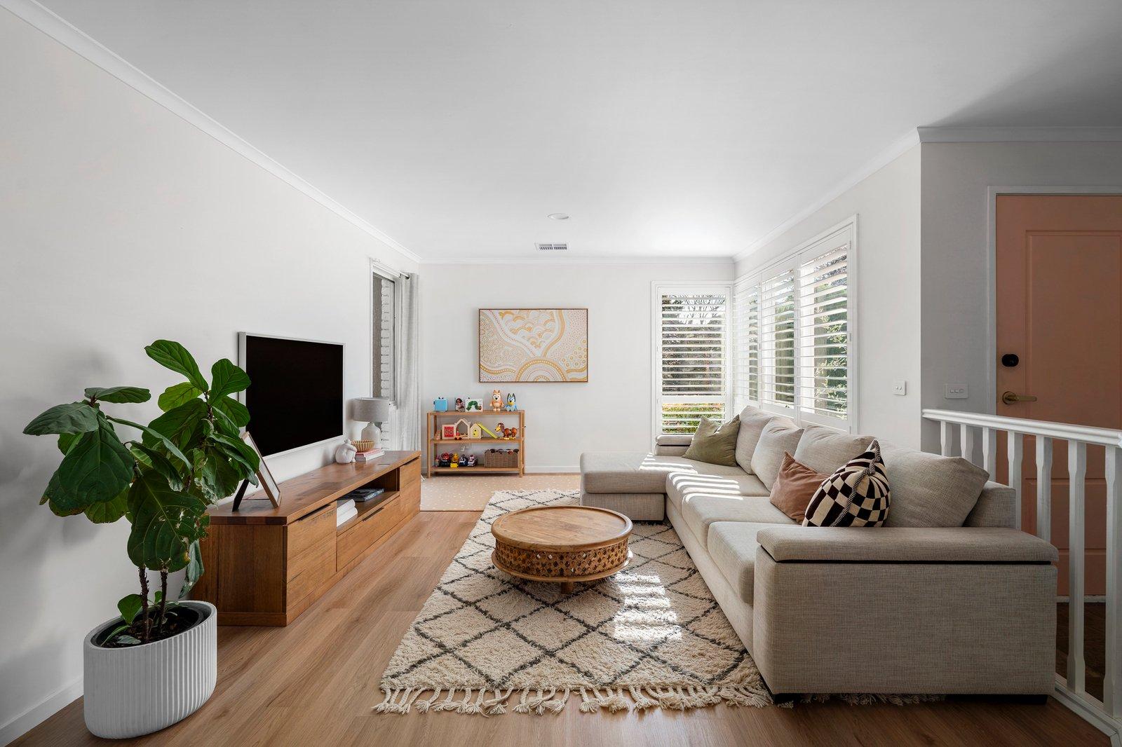 8 Flora Road, Mount Martha, 3934