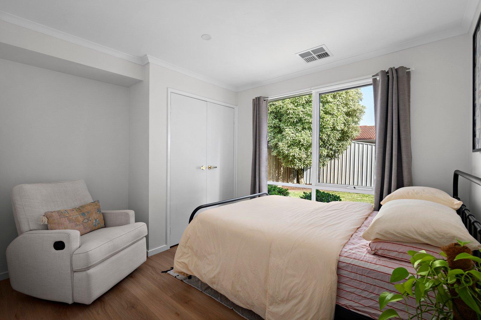 8 Flora Road, Mount Martha, 3934