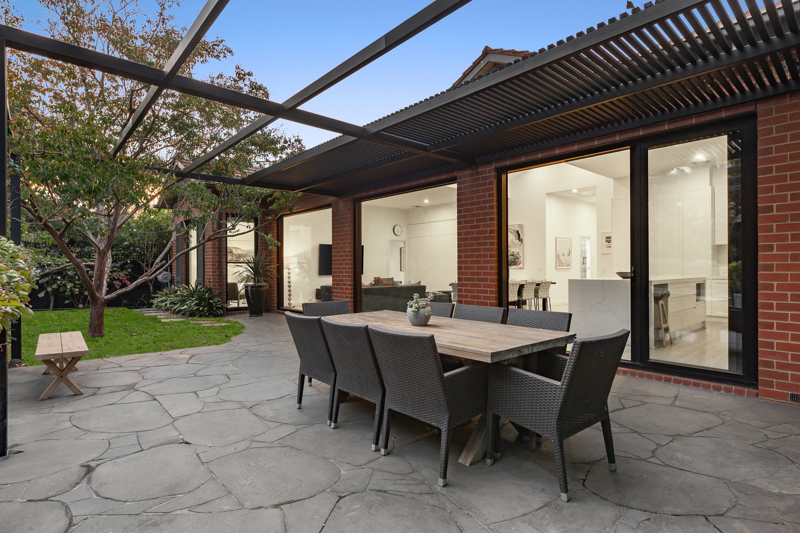 8 Irymple Avenue, Glen Iris, 3146