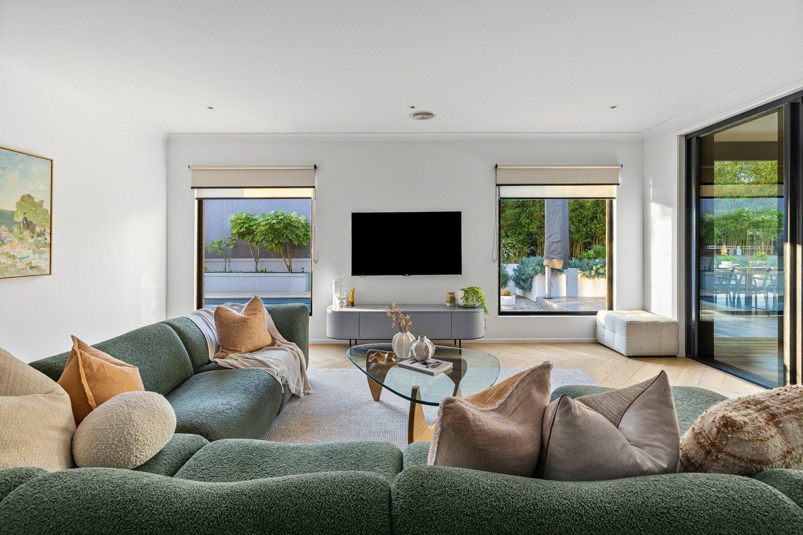 8 Lucas Place, Mornington, 3931
