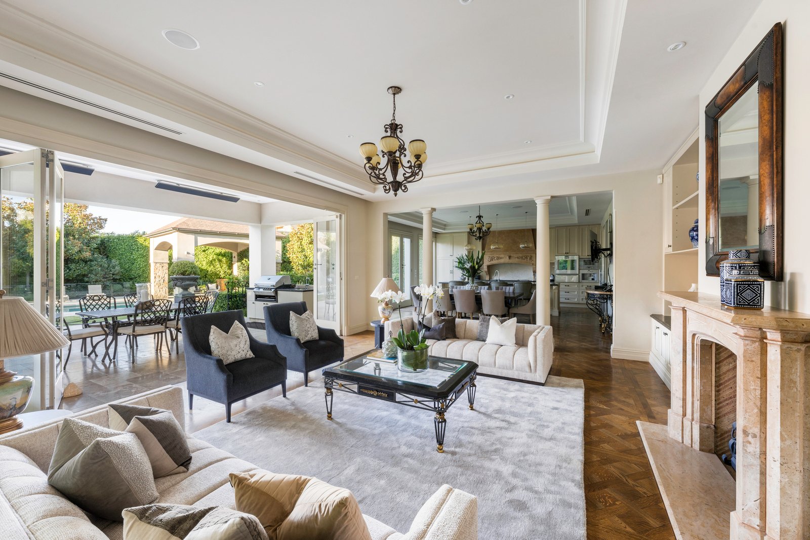 8 Montrose Court, Toorak, 3142