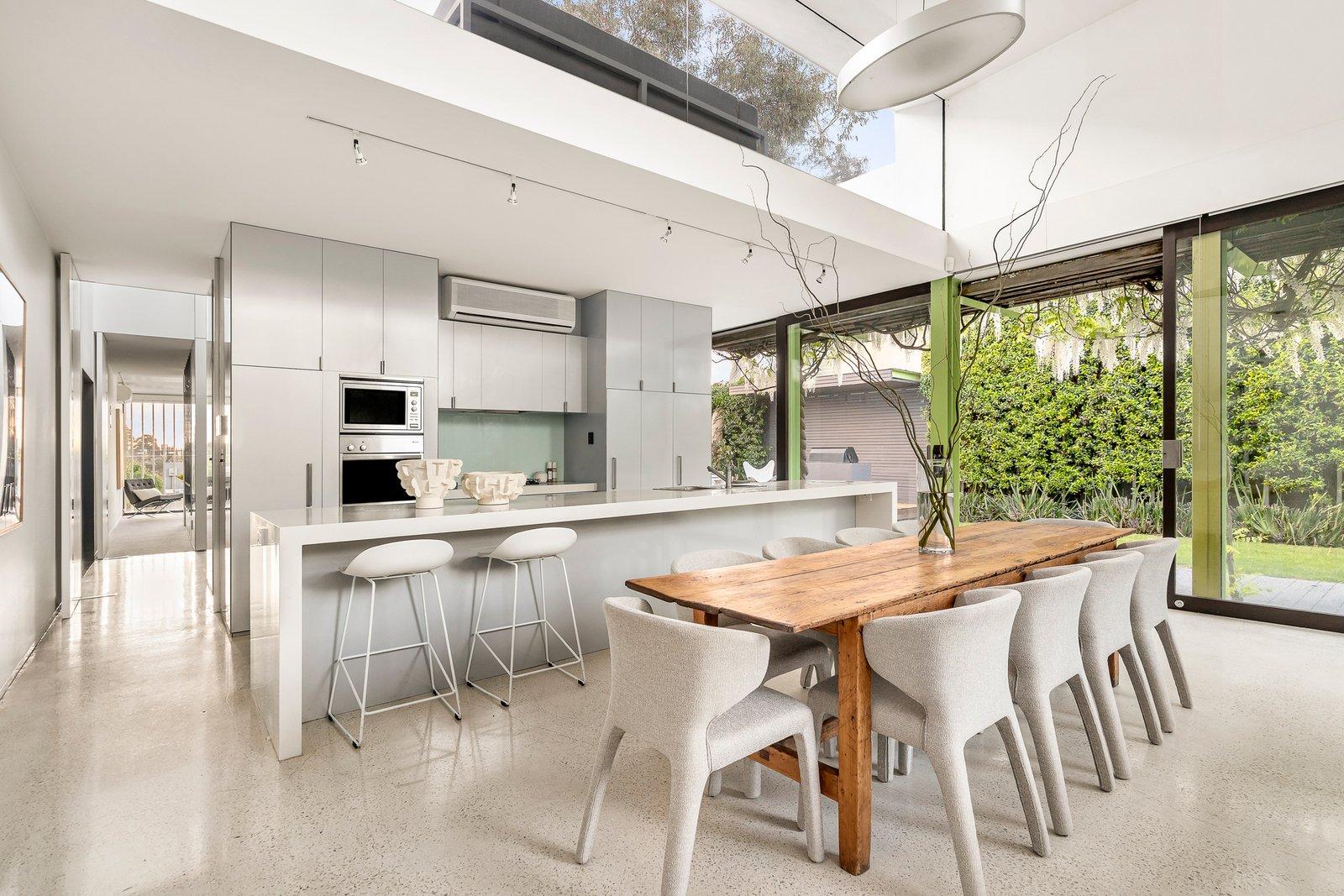 8 Vista Grove, Toorak, 3142