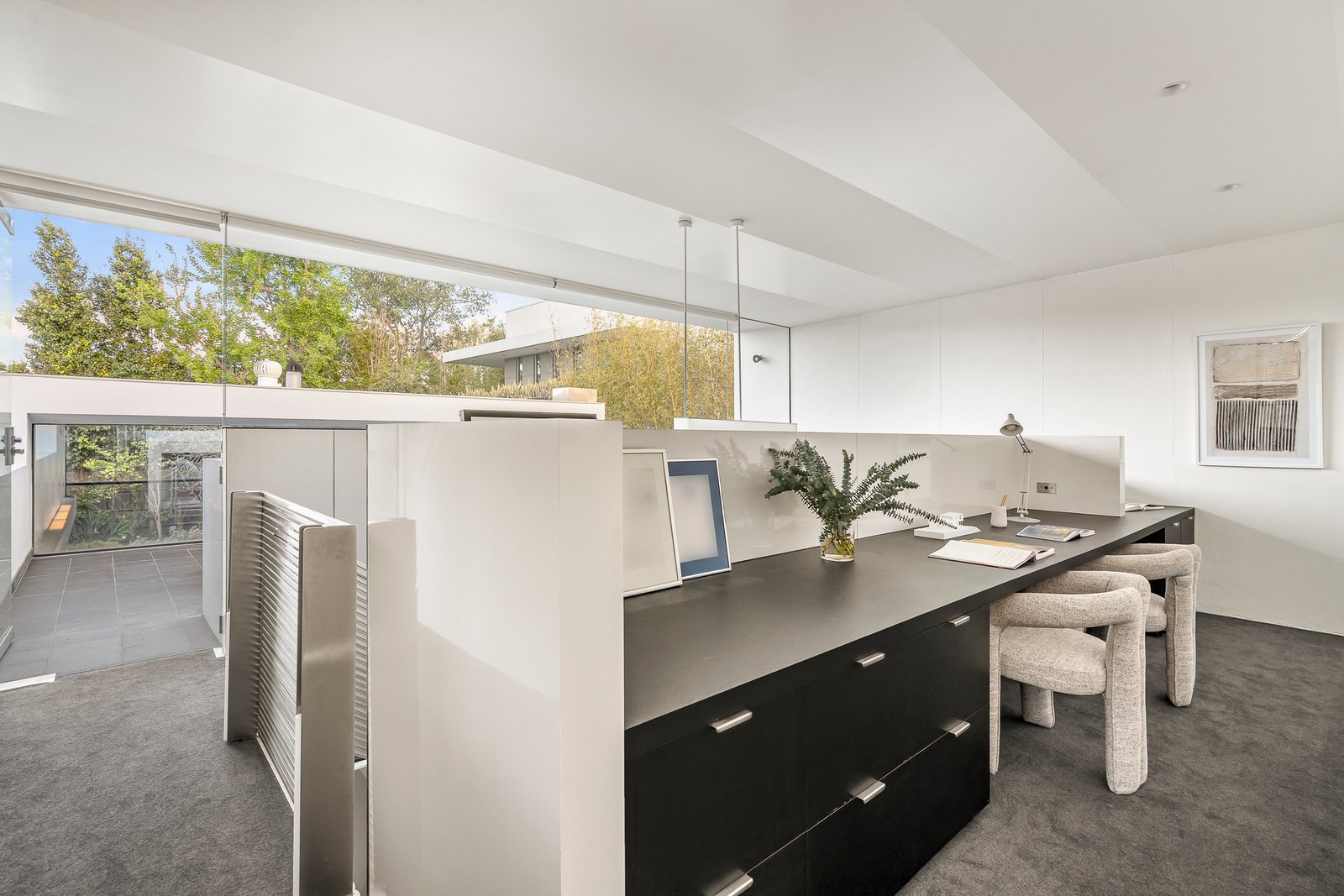 8 Vista Grove, Toorak, 3142