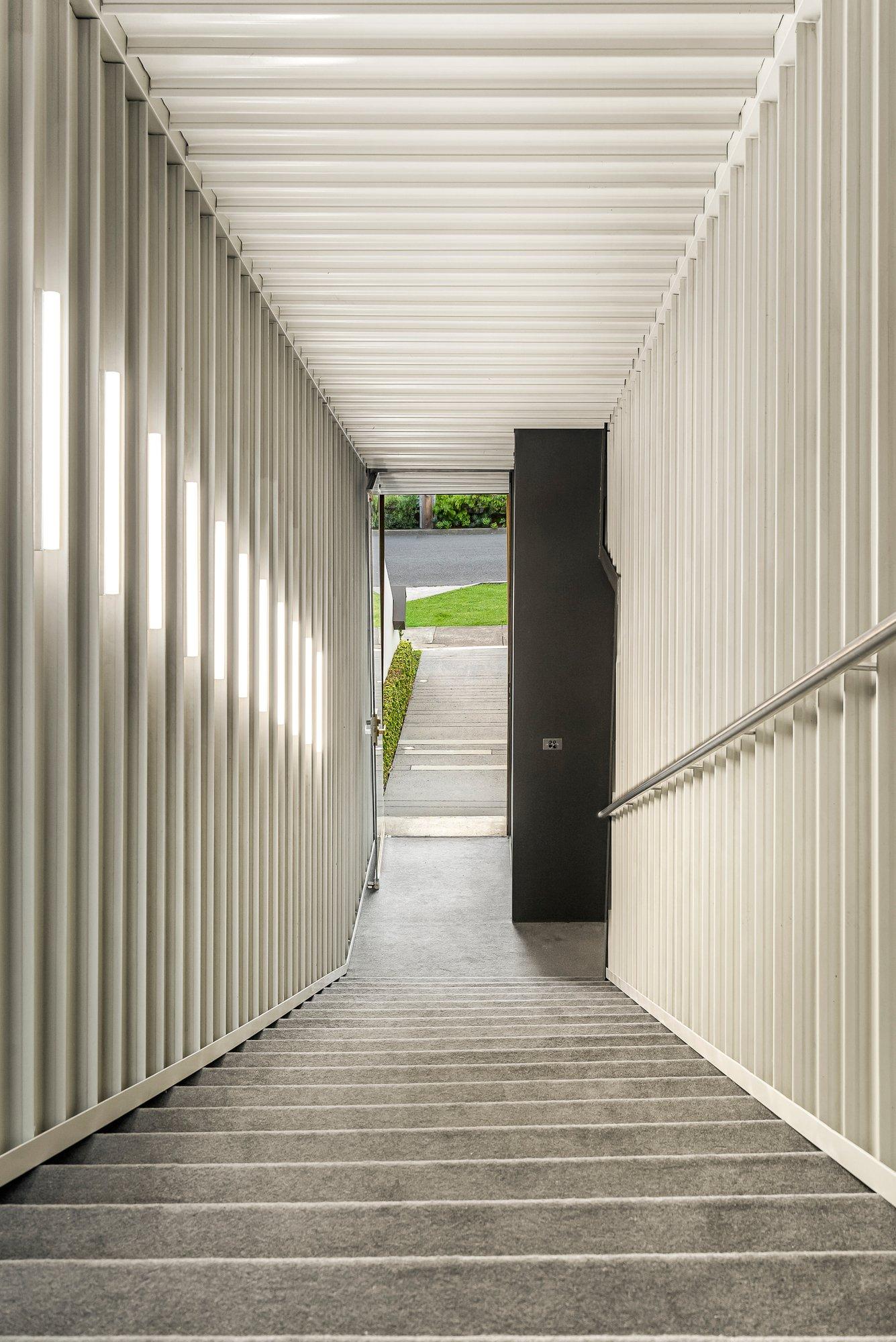 8 Vista Grove, Toorak, 3142