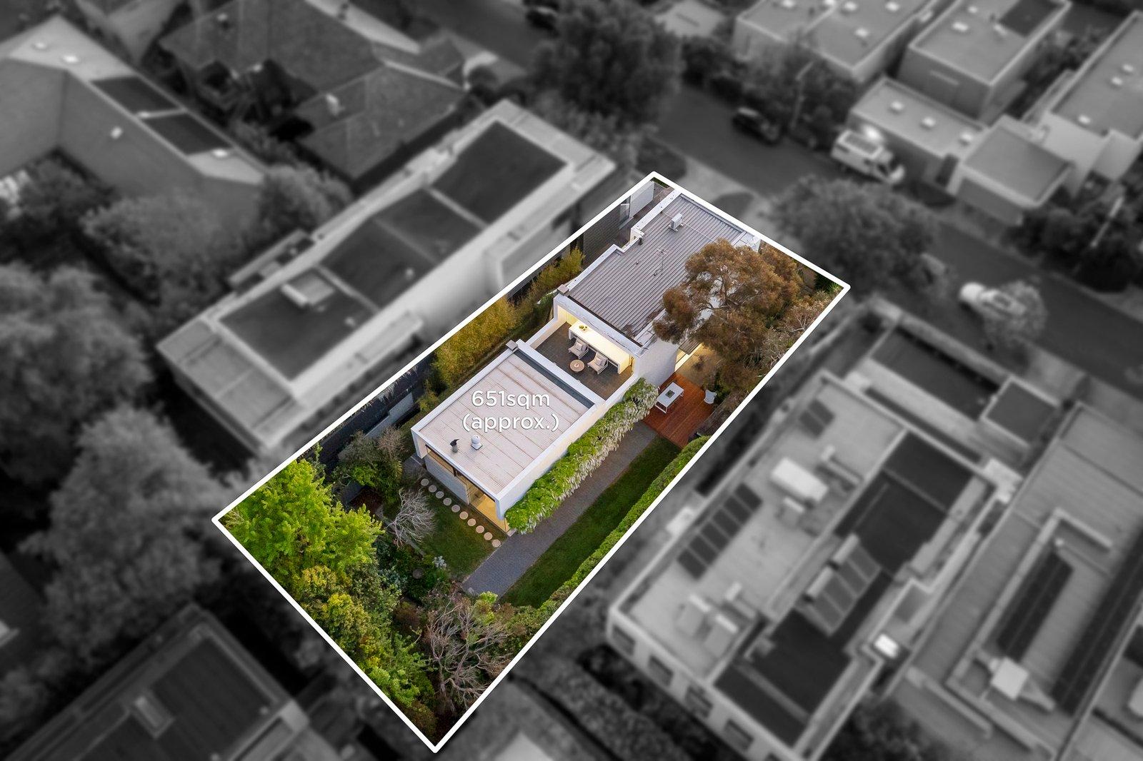 8 Vista Grove, Toorak, 3142