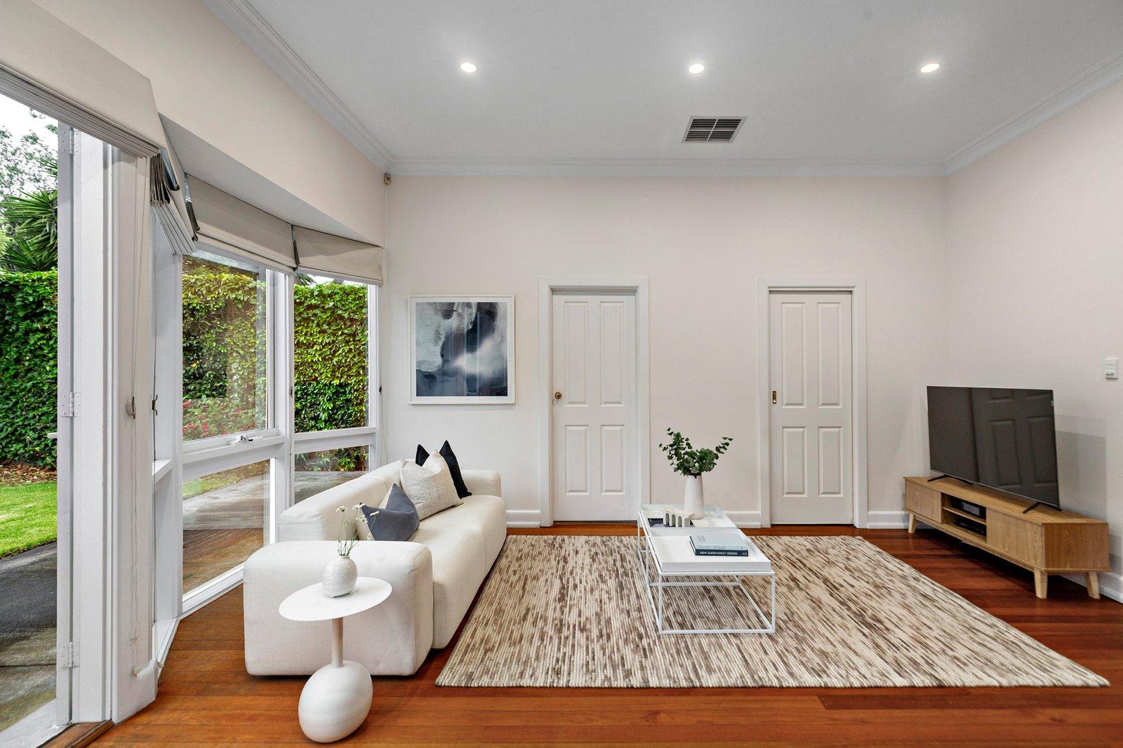 8 Wilton Vale Crescent, Malvern East, 3145