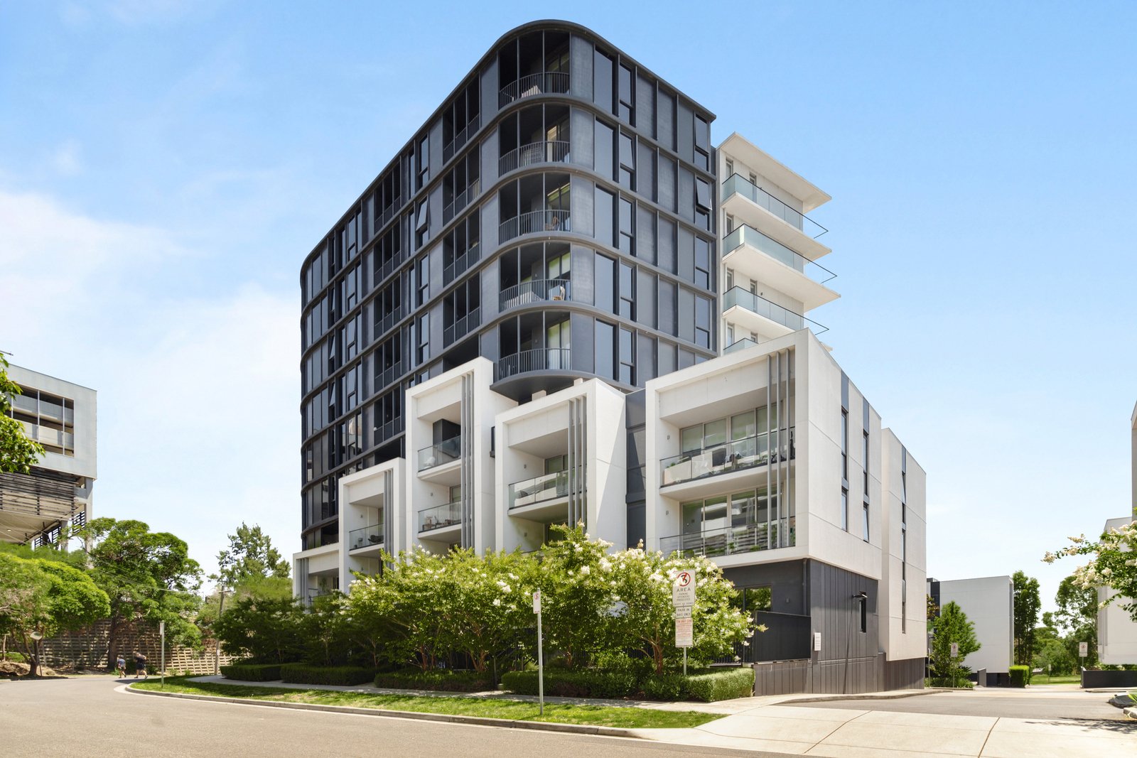 808/1 Grosvenor Street, Doncaster, 3108