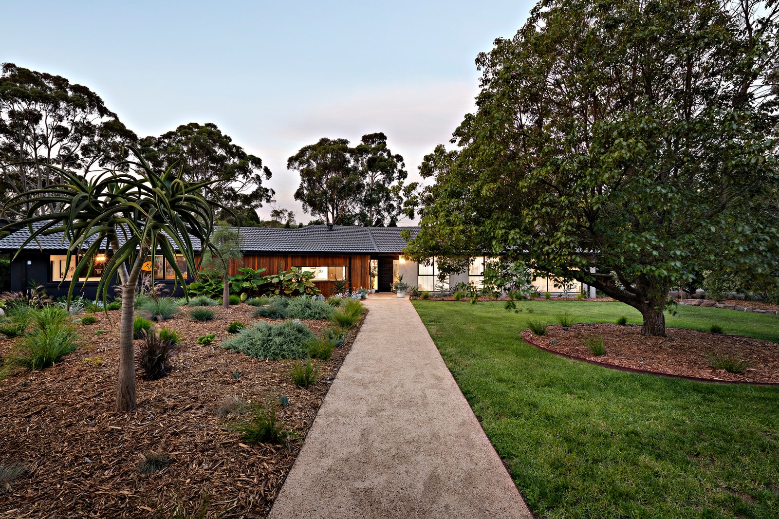 82 Derinya Drive, Frankston South, 3199