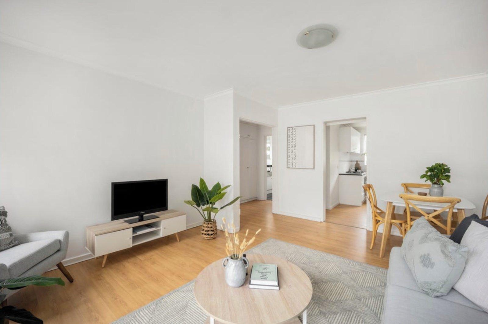 8/48 Spray Street, Elwood, 3184