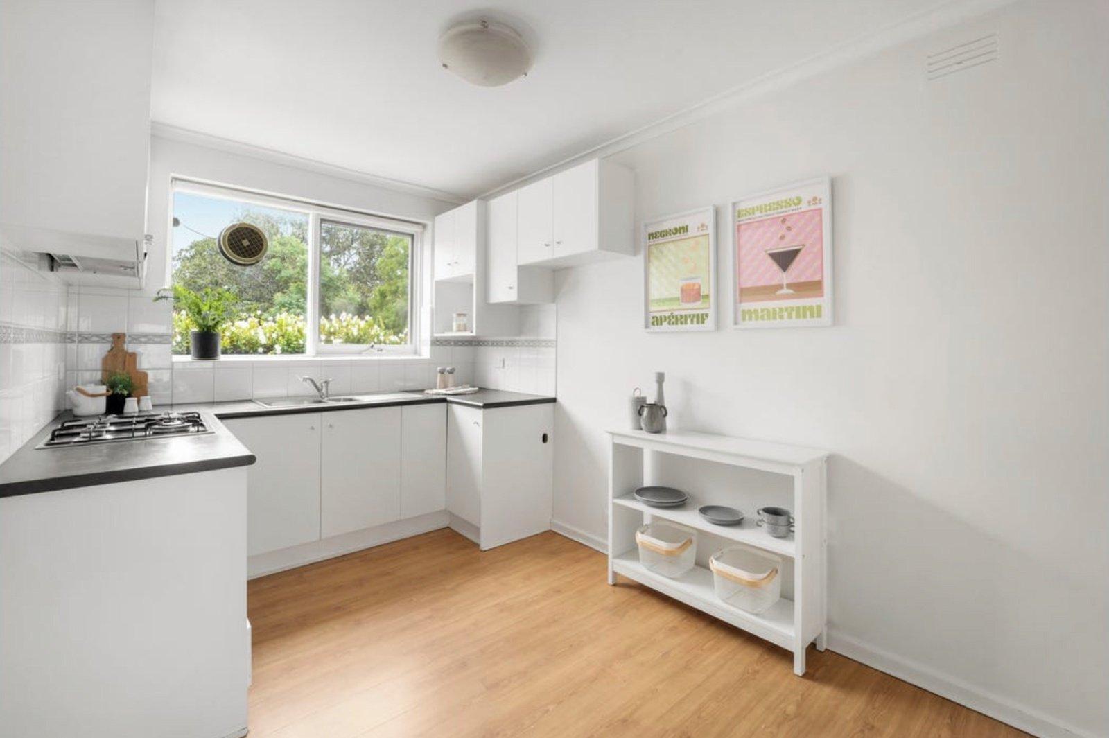 8/48 Spray Street, Elwood, 3184