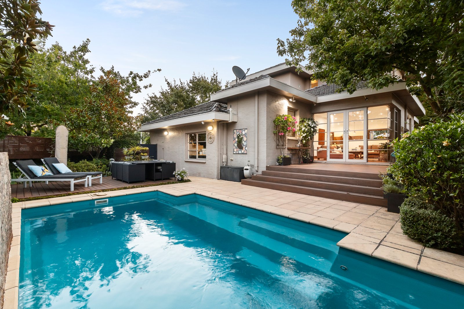 87 Victoria Crescent, Mont Albert, 3127