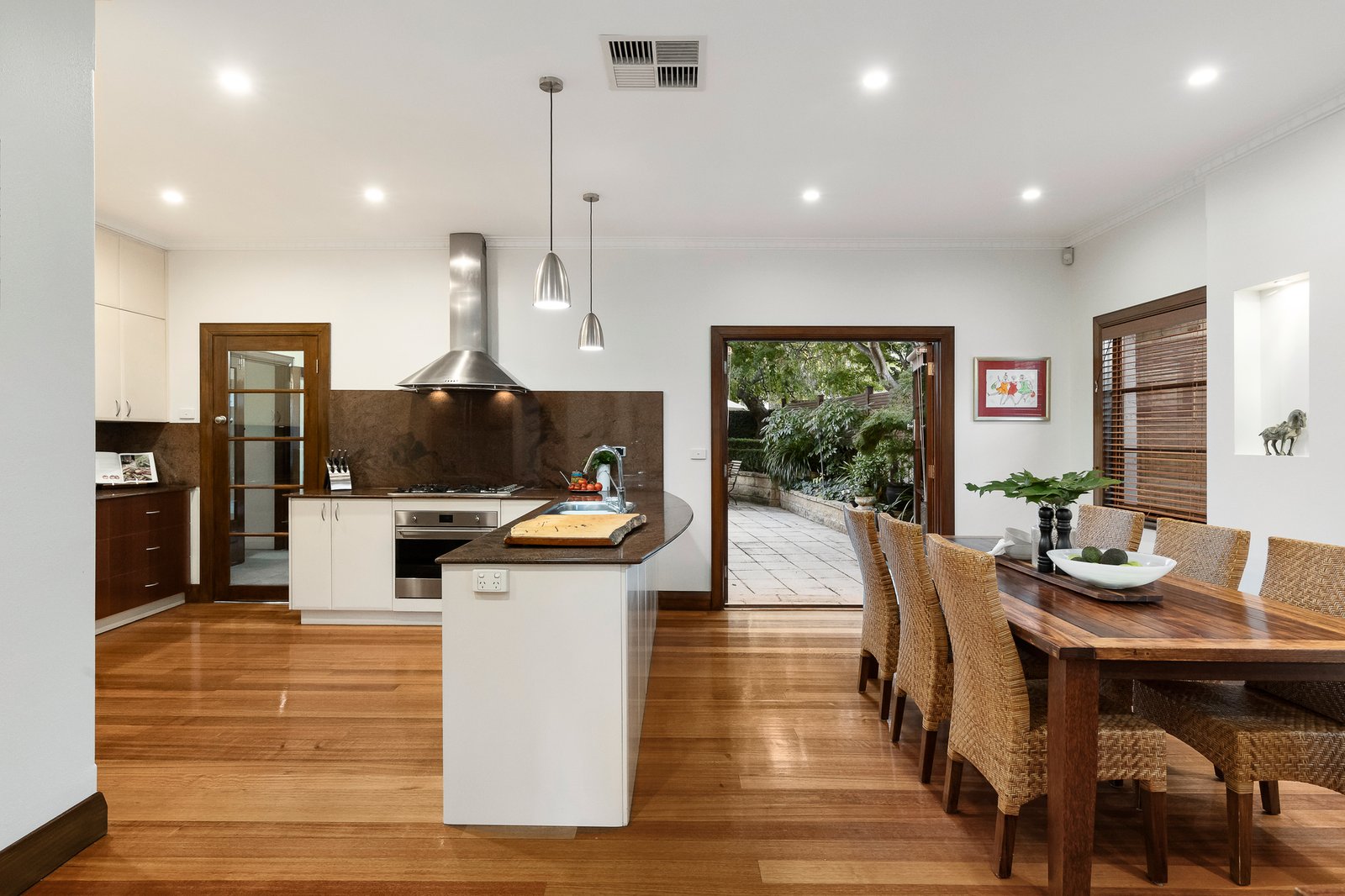87 Victoria Crescent, Mont Albert, 3127