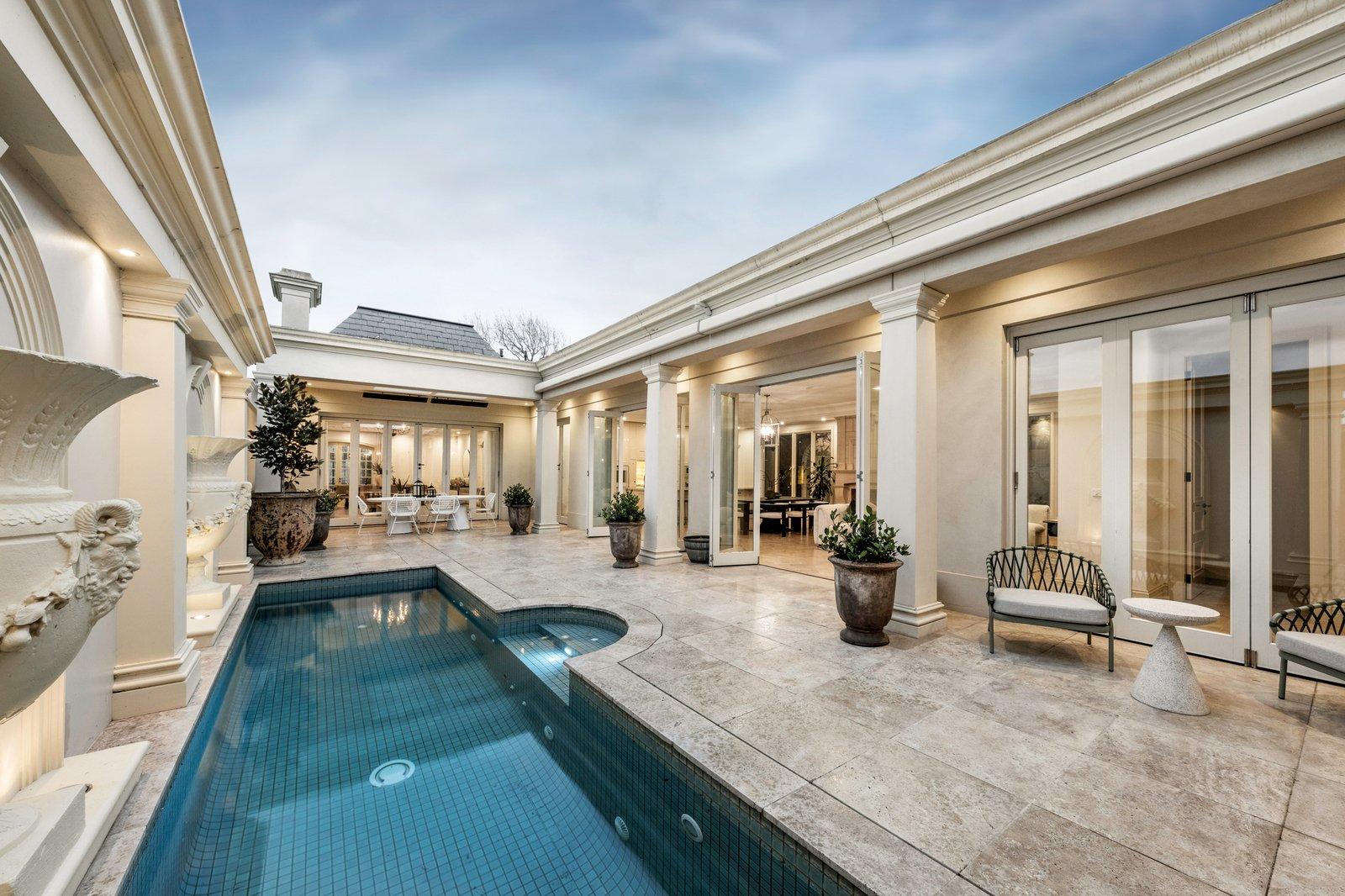 8A Ottawa Road, Toorak, 3142