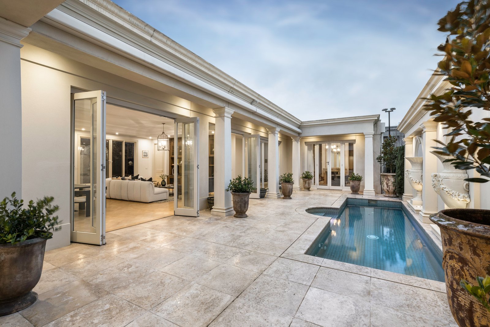 8A Ottawa Road, Toorak, 3142