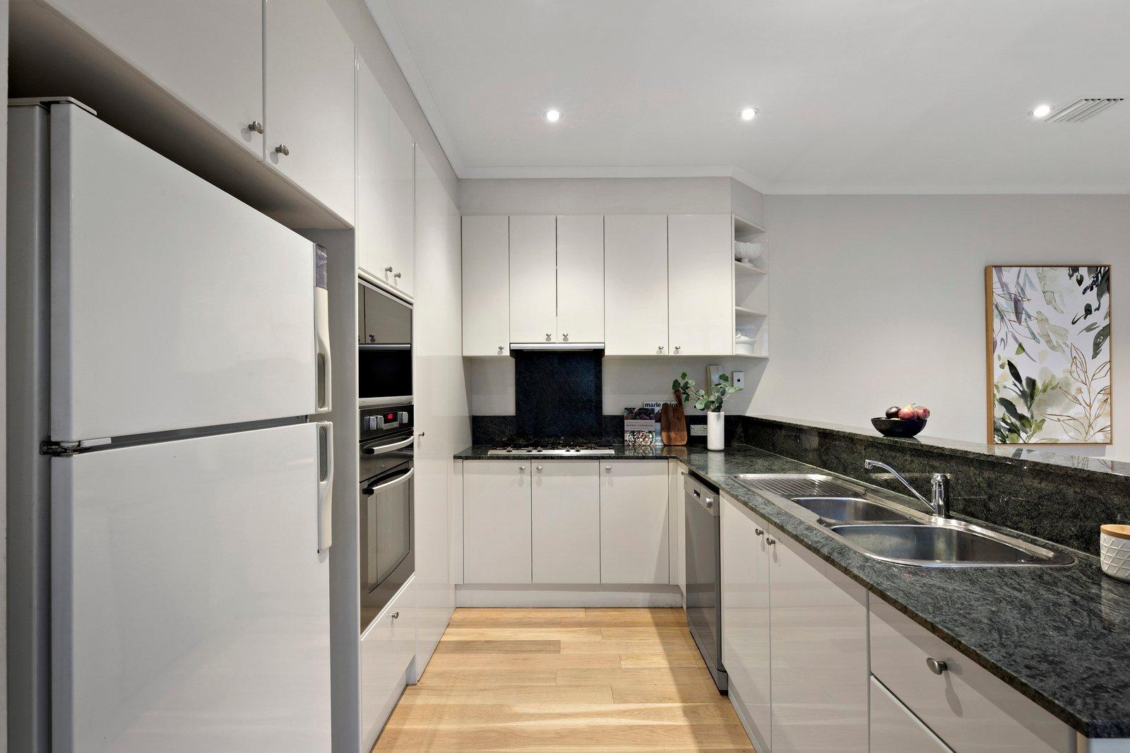 9 Hobsons Bay Parade, Port Melbourne, 3207