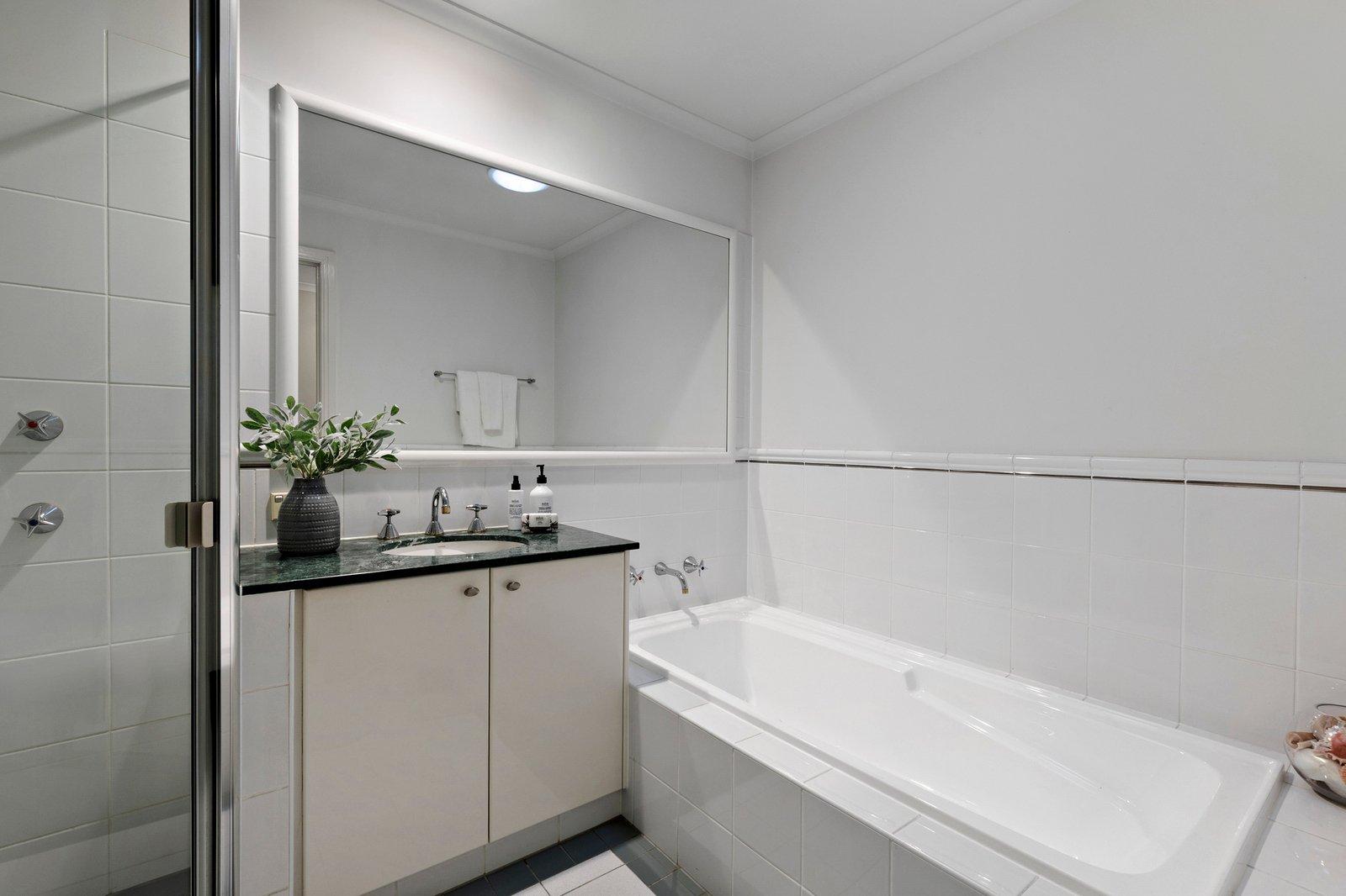 9 Hobsons Bay Parade, Port Melbourne, 3207