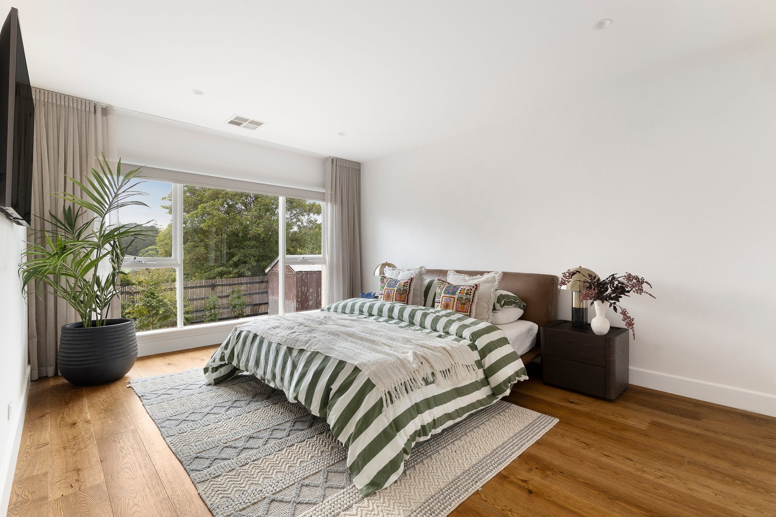 90-92 Enfield Avenue, Park Orchards, 3114