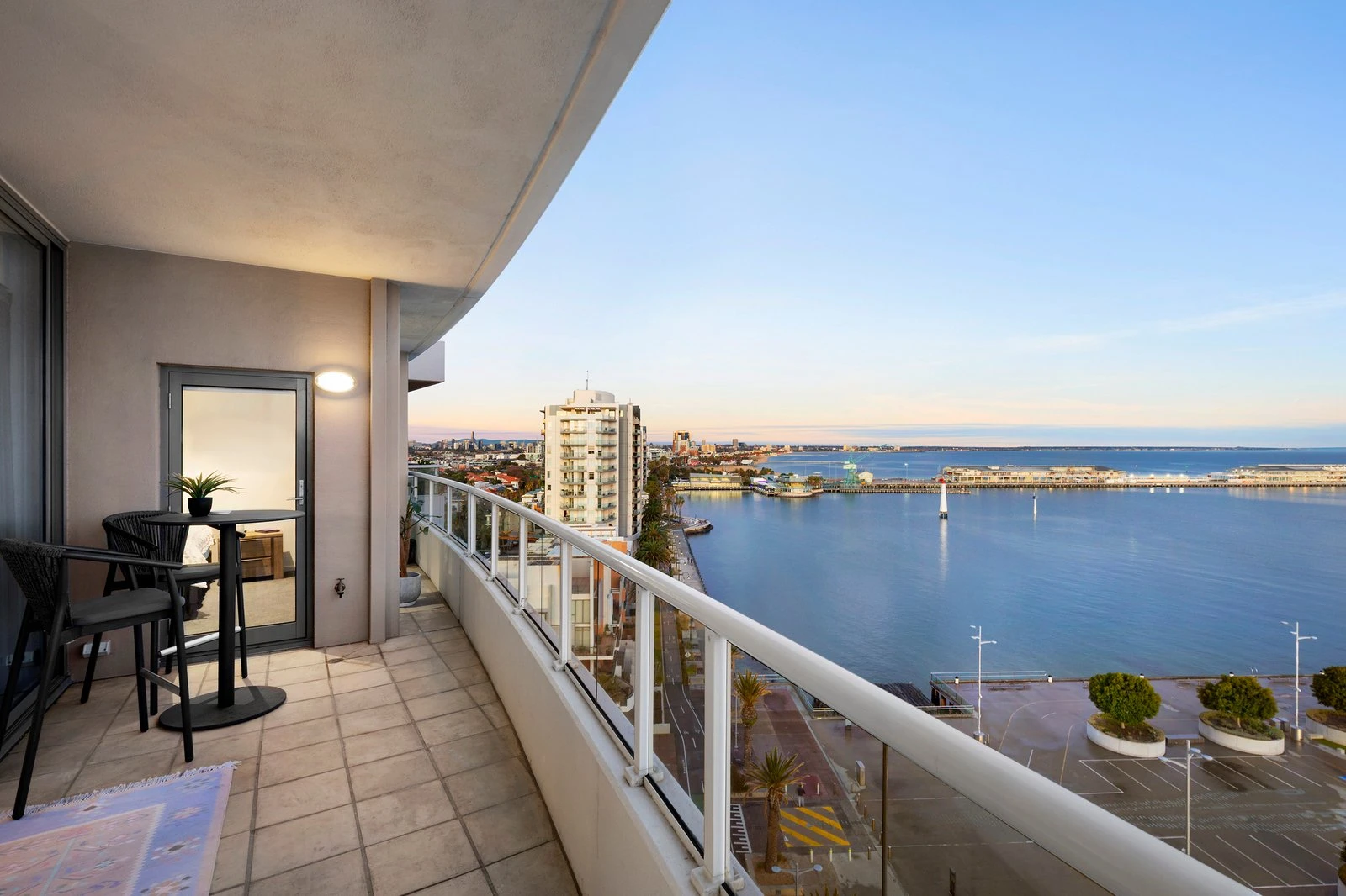 903/147 Beach Street, Port Melbourne, 3207