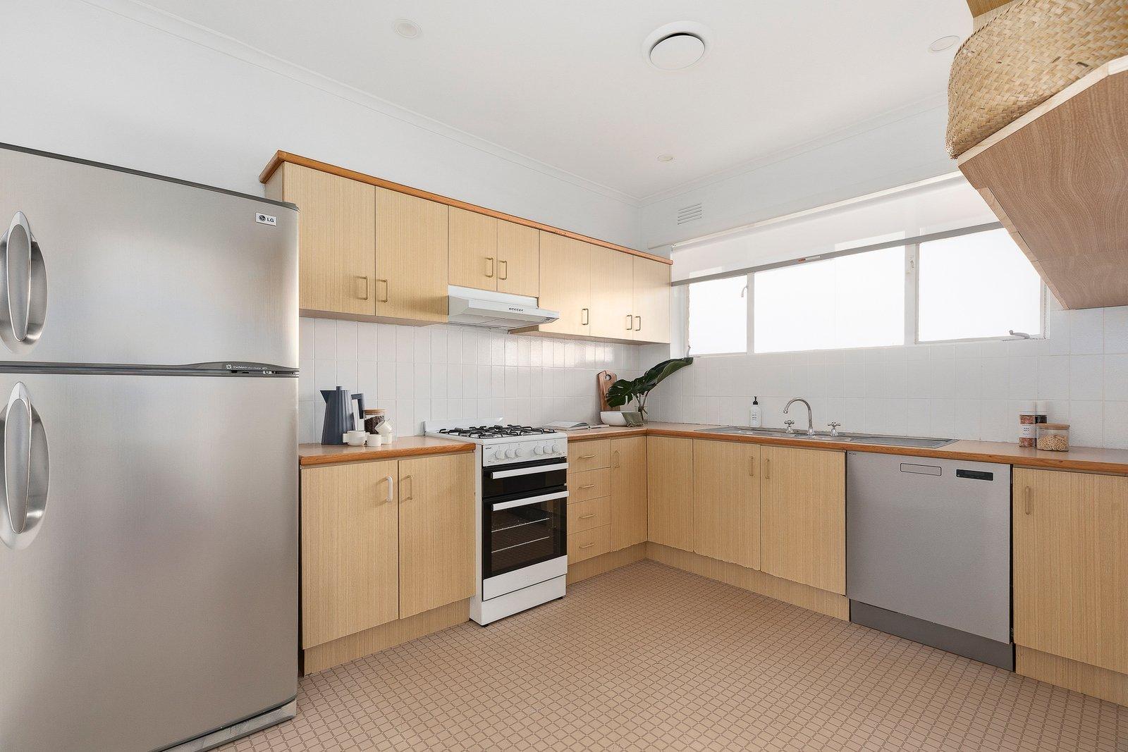 9/27 Wallace Avenue, Toorak, 3142
