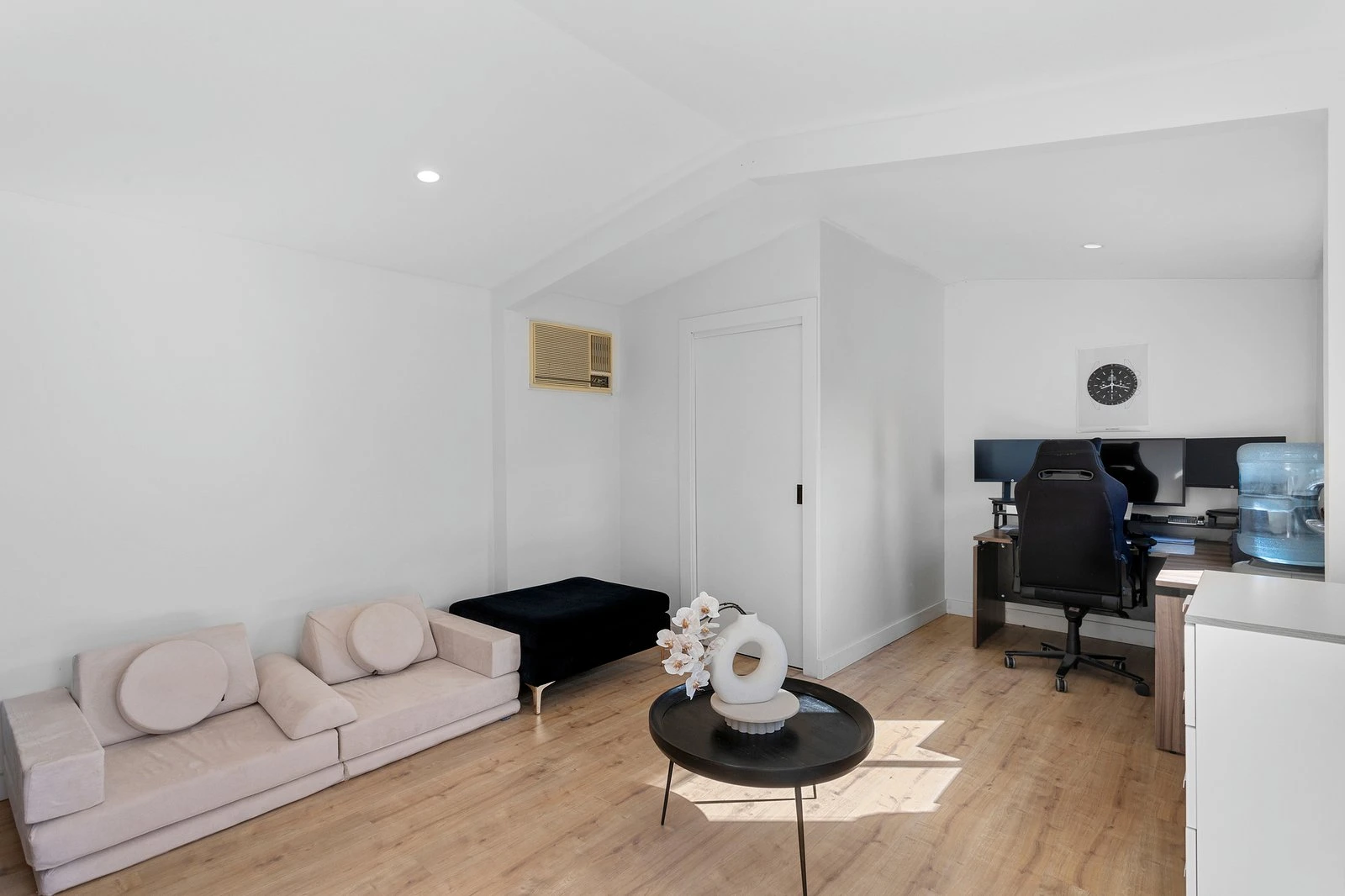 99 Eramosa Road West, Somerville, 3912