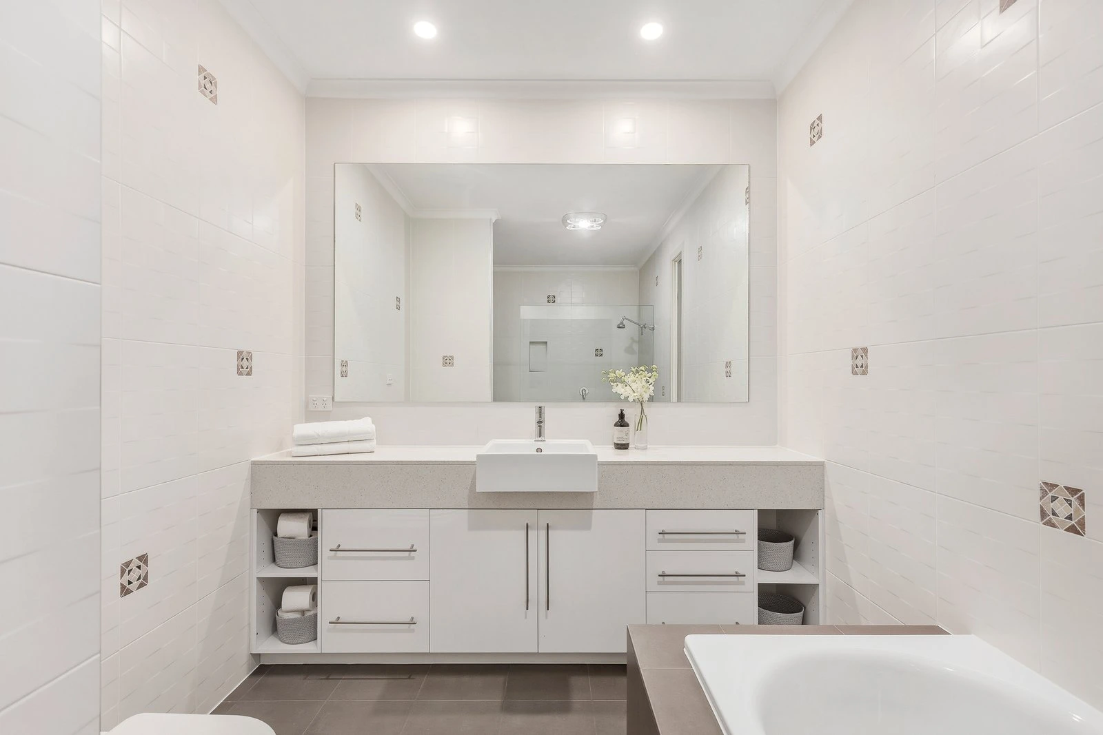 998 Toorak Road, Camberwell, 3124