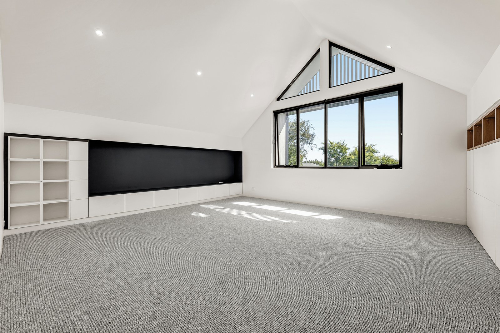 9A Benwerrin Road, Surrey Hills, 3127