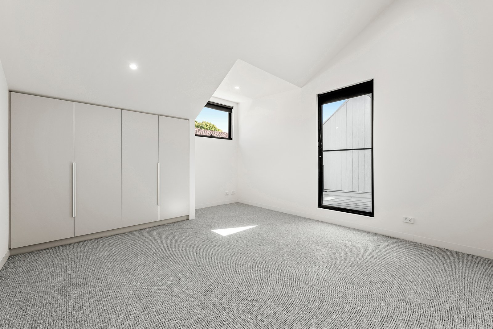 9A Benwerrin Road, Surrey Hills, 3127