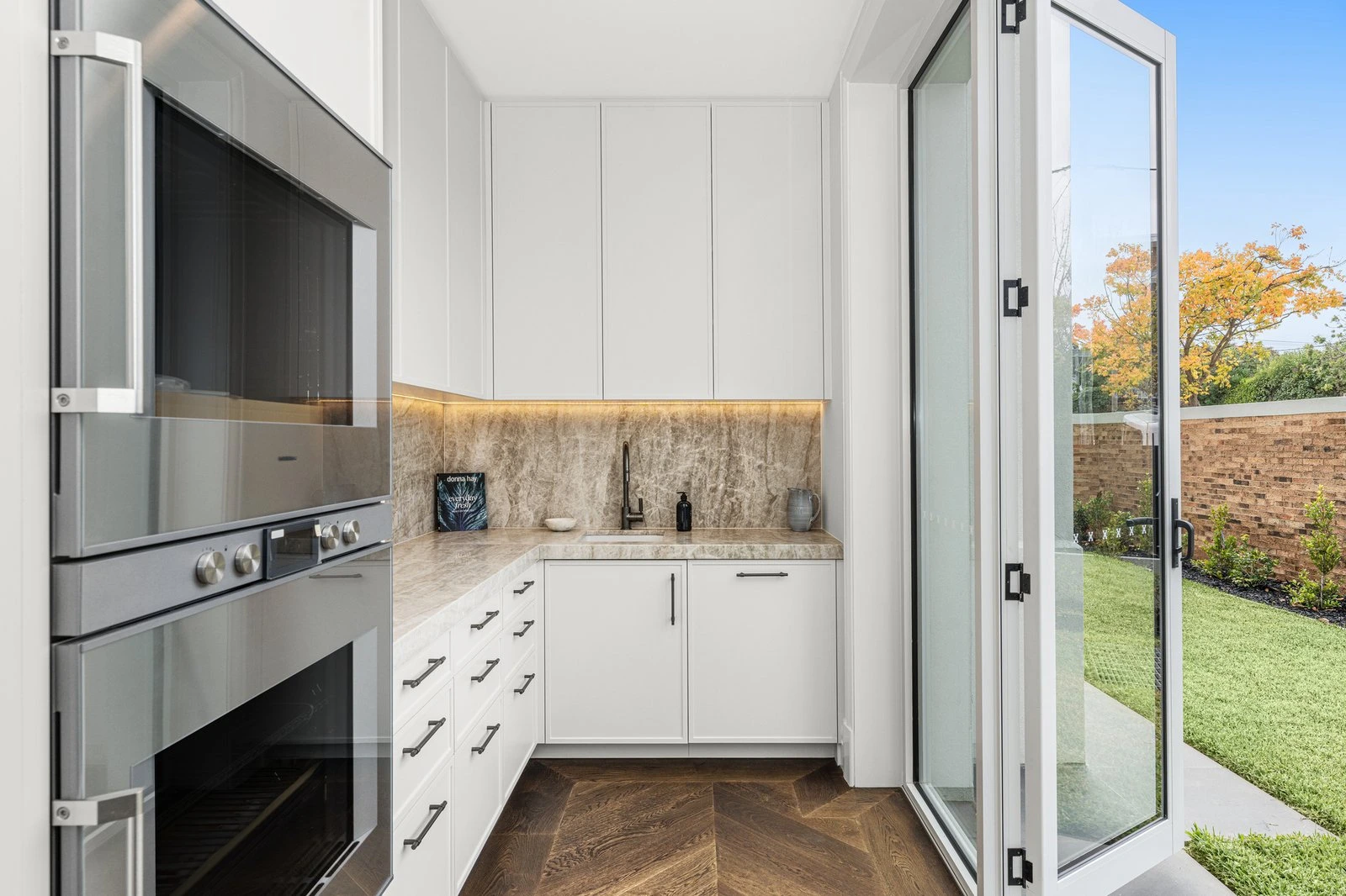 G03/27 Howard Street, Kew, 3101