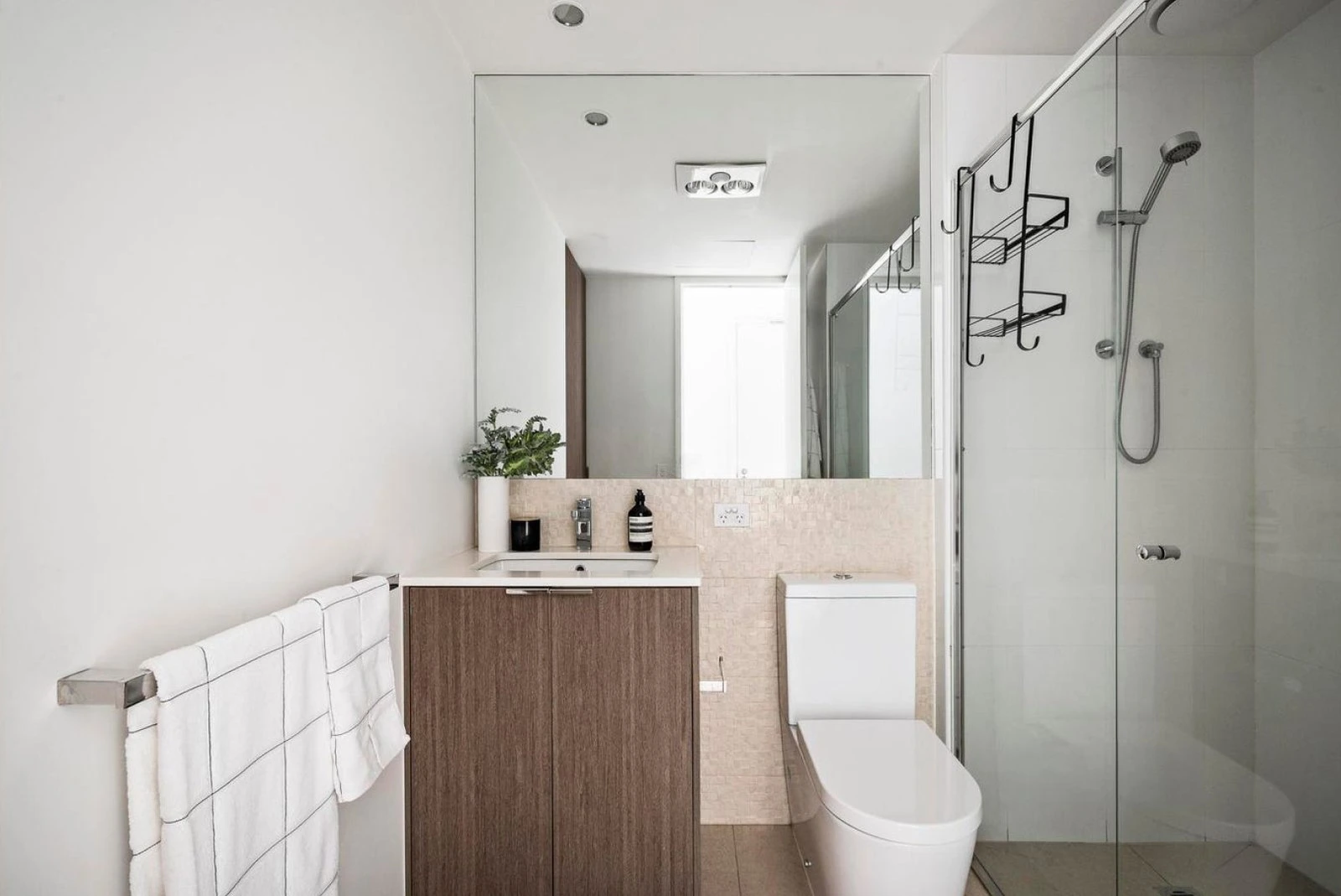 G04/191 Barkers Road, Kew, 3101