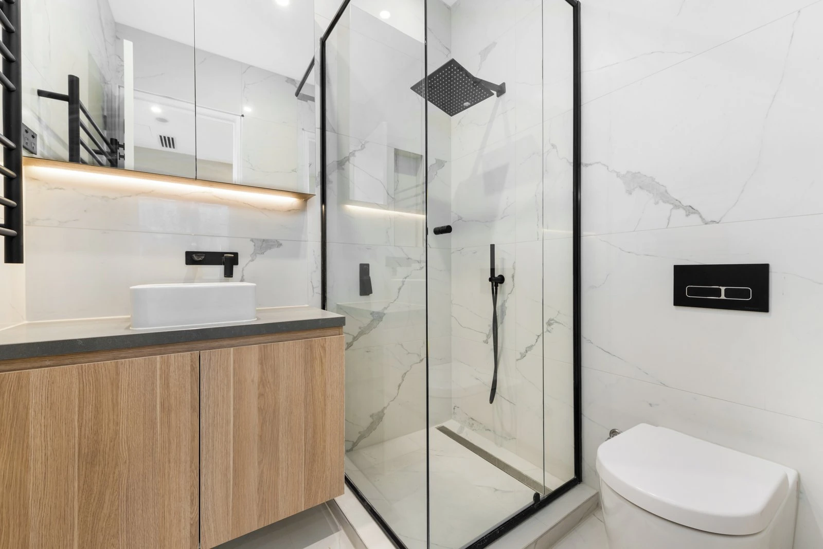 G04/53 Seymour Grove, Camberwell, 3124