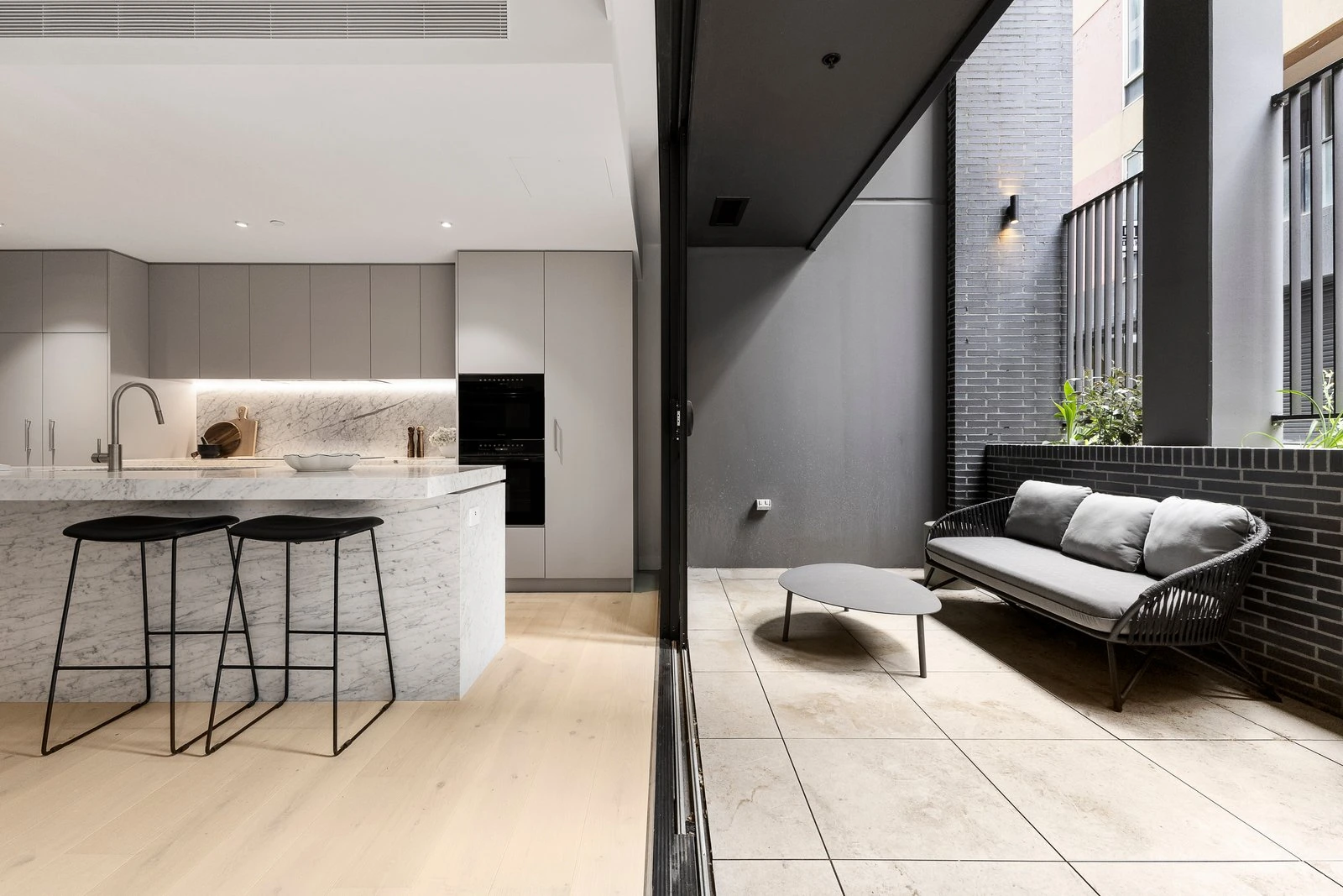 G08/127 Cardigan Street, CARLTON, 3053