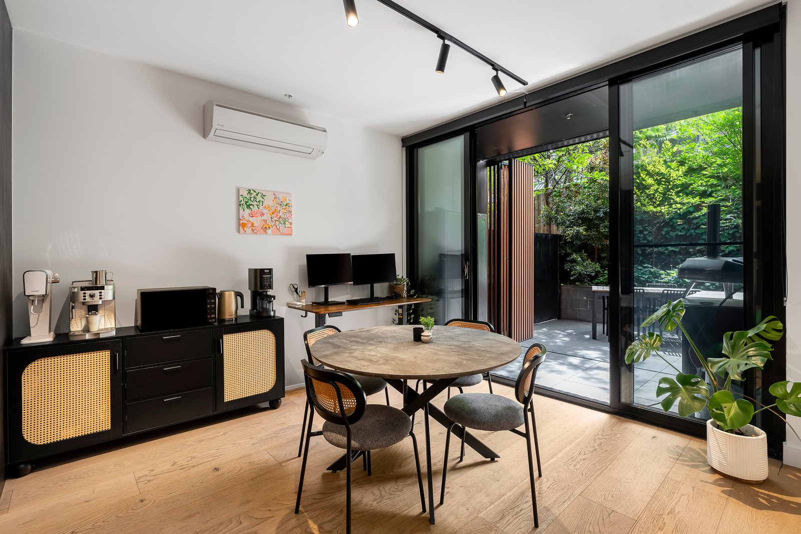 g09/1045 Burke Road, Hawthorn East, 3123