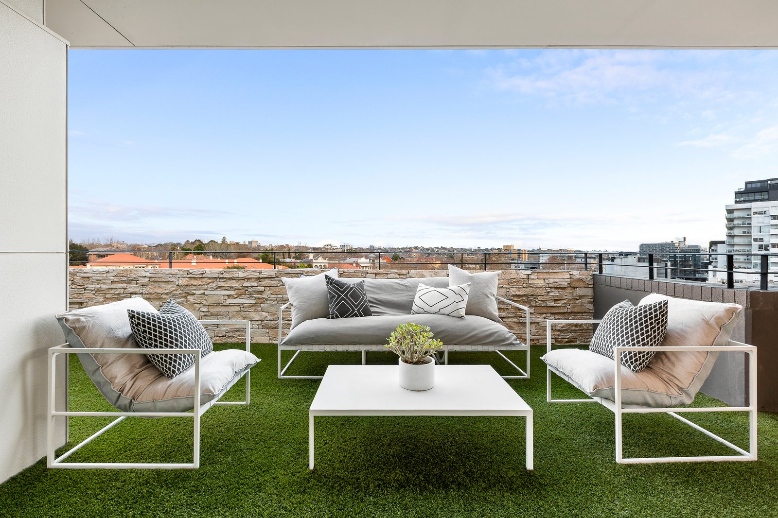 Penthouse, 101 River Street, South Yarra, 3141