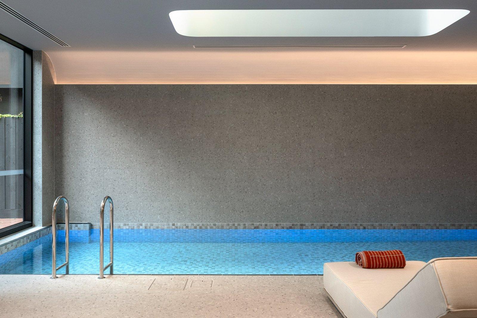 Penthouse, 8 Louise Street, Melbourne, 3004