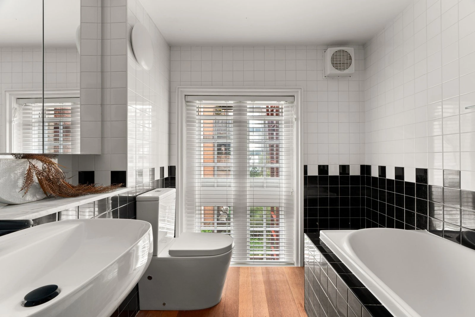 Residence 1/284 Dorcas Street, South Melbourne, 3205
